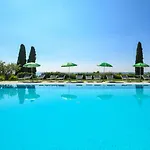 Aparthotel Corte Ferrari -ciao Vacanze-
