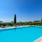 Aparthotel Corte Ferrari -ciao Vacanze- 4*