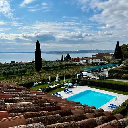 Aparthotel Corte Ferrari -ciao Vacanze- *