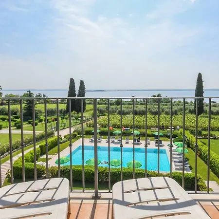 Corte Ferrari -ciao Vacanze- Apart Otel Moniga del Garda