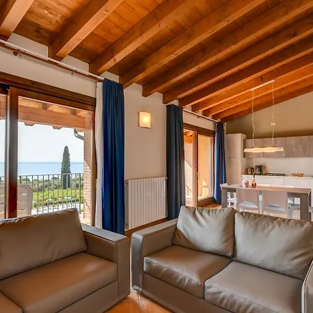 Corte Ferrari -ciao Vacanze- Апарт-отель *